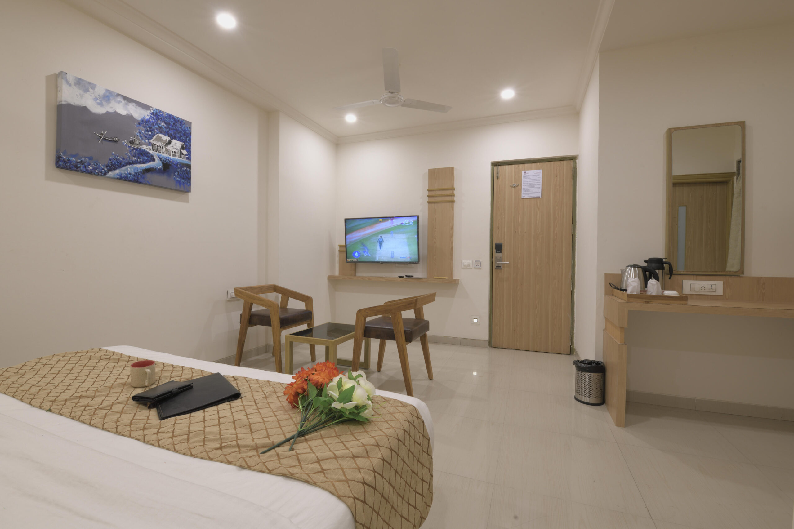 Hotel Bhagyoday Executive room image 2